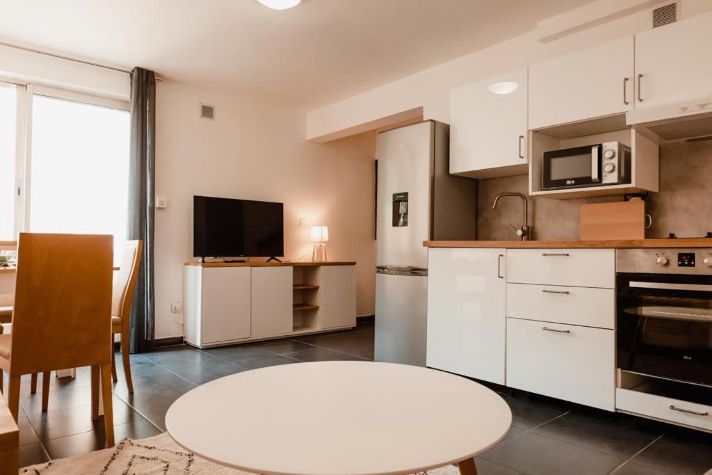 Calvi. T2 2/4 Personnes A 100 Metres De La Plage Apartment Калви Екстериор снимка
