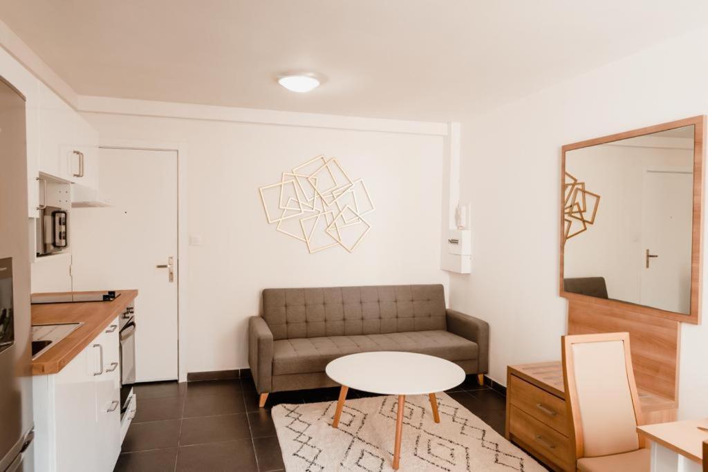 Calvi. T2 2/4 Personnes A 100 Metres De La Plage Apartment Калви Екстериор снимка